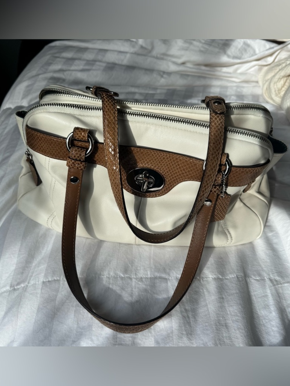 Coach Cream and Brown Leather Shoulder Bag with Turn-Lock